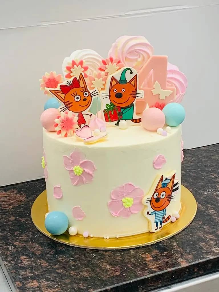 торт для девочки на 4 годика