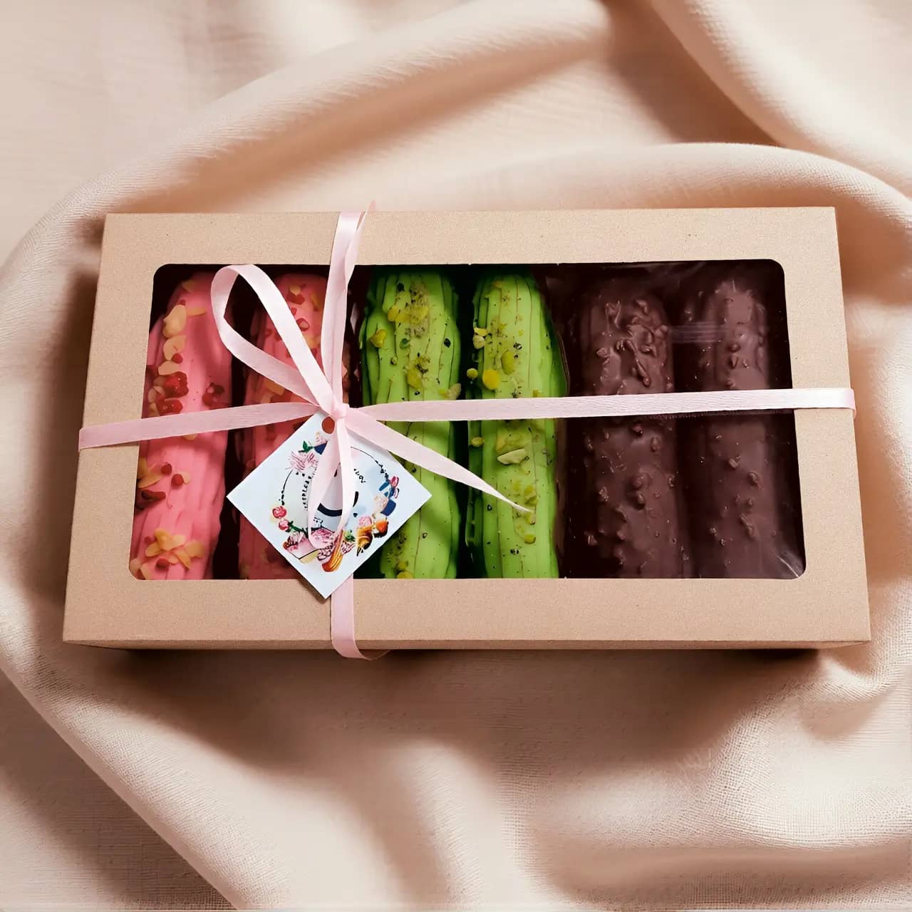 подарок коллеги на 8 марта